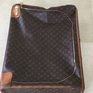 Louis Vuitton Vintage suitcase 26”X20”